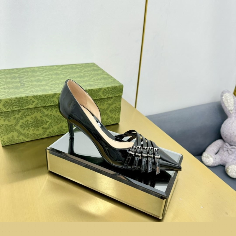 G*u*i high heels